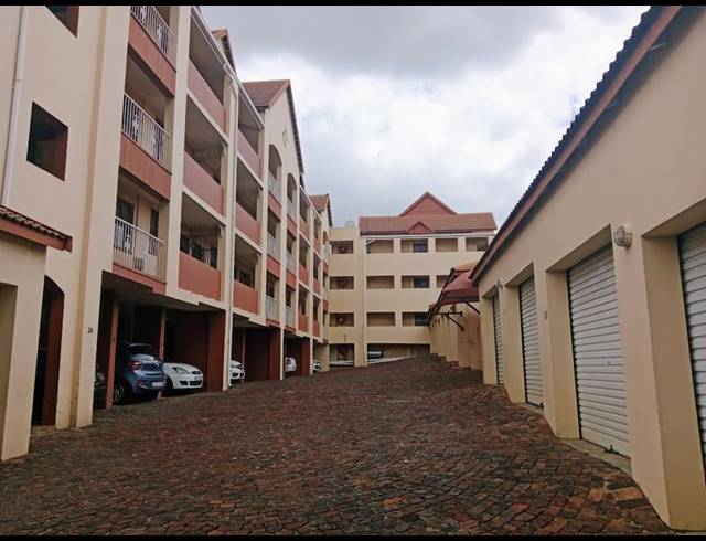 2 BEDROOM APARTMENT FOR SALE IN FERNDALE